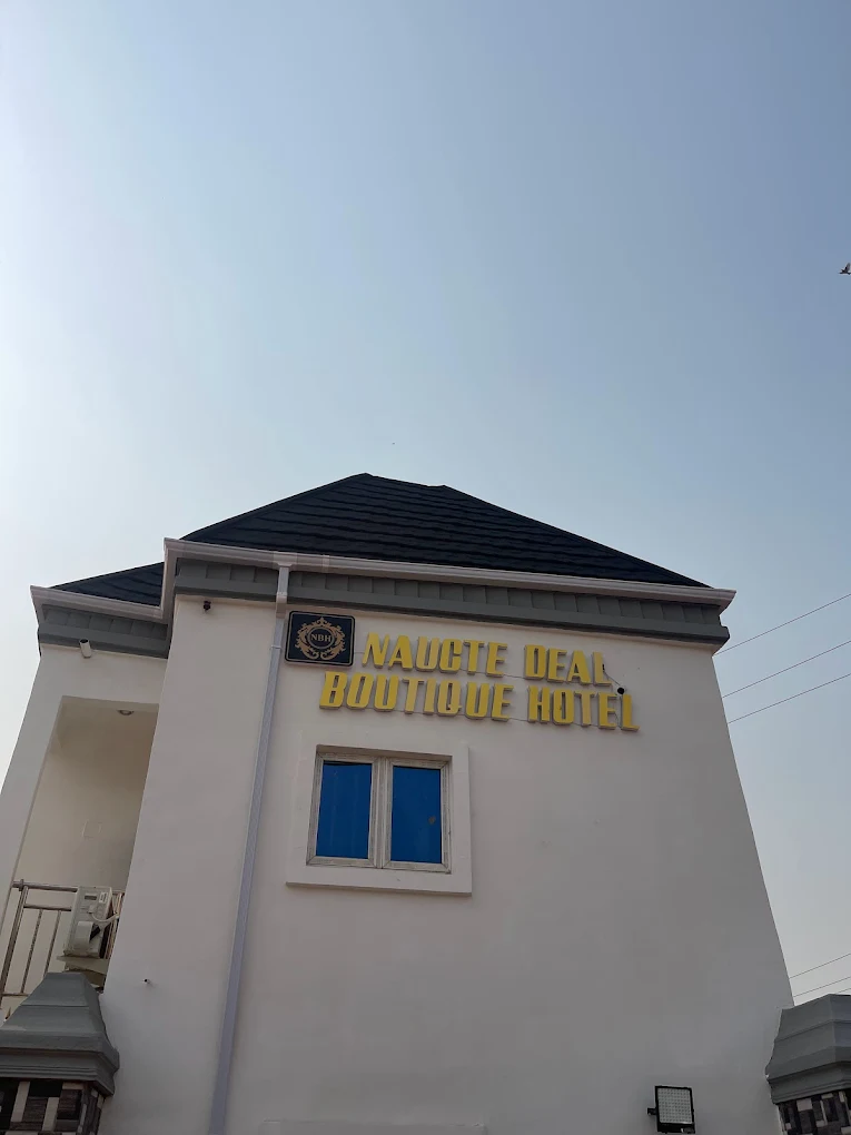 Naucte Hotel
